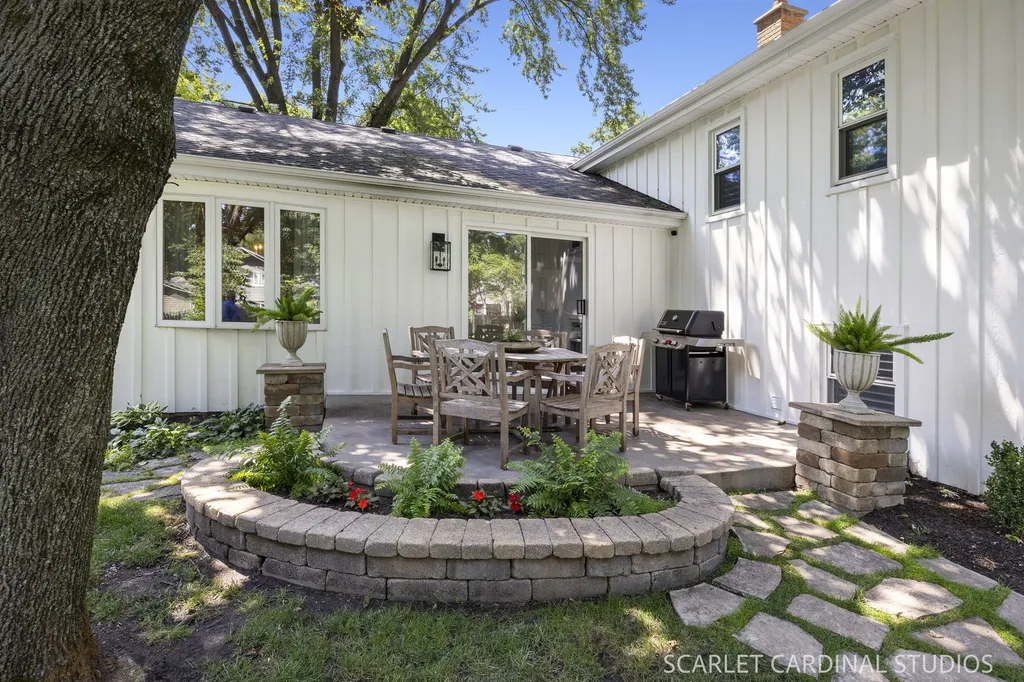 1544 Clyde Drive Naperville IL 60565