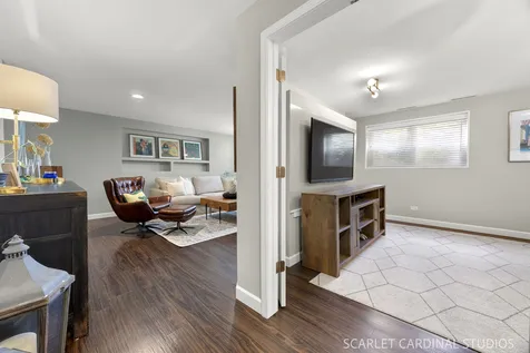 1544 Clyde Drive Naperville IL 60565
