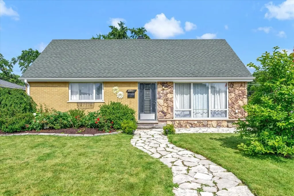8901 Southfield Drive Bridgeview IL 60455