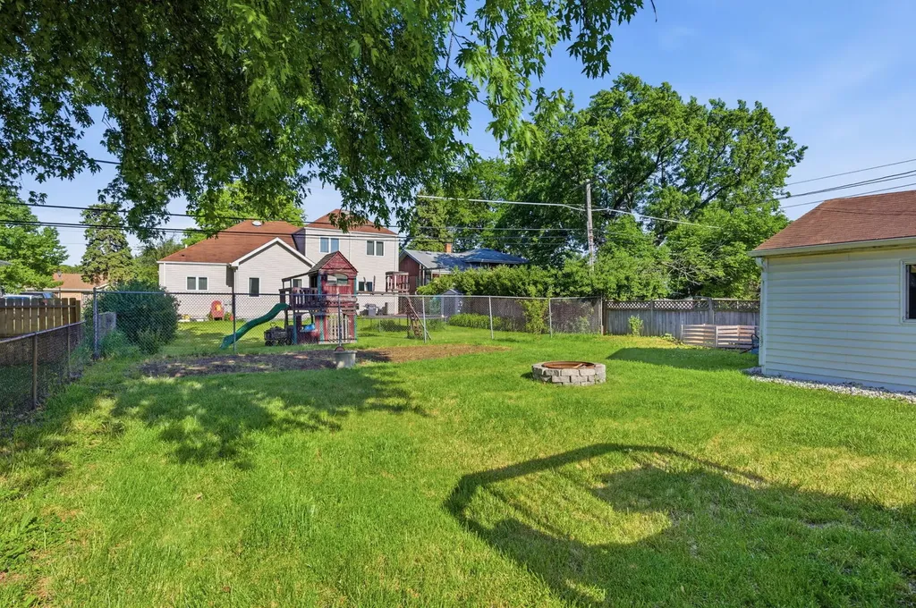 641 North Kenilworth Avenue Elmhurst IL 60126