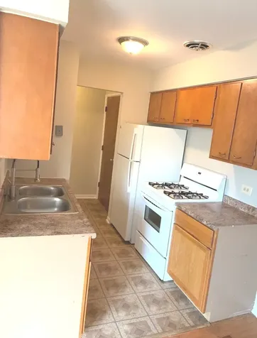 5420 North Kenmore Avenue Chicago IL 60640