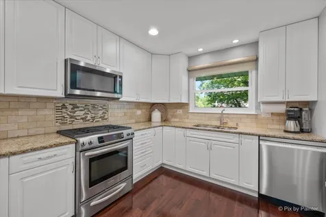 923 East Schirra Drive Palatine IL 60074