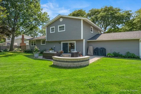 923 East Schirra Drive Palatine IL 60074