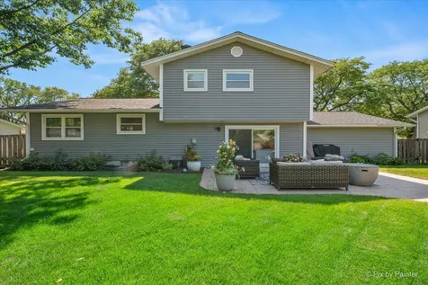 923 East Schirra Drive Palatine IL 60074