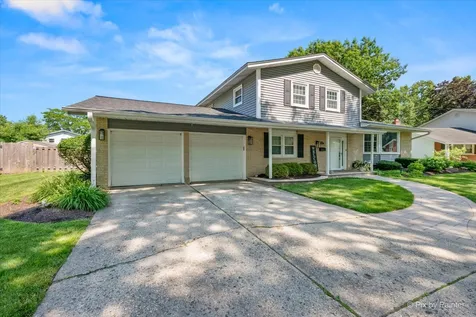 923 East Schirra Drive Palatine IL 60074