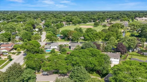 923 East Schirra Drive Palatine IL 60074