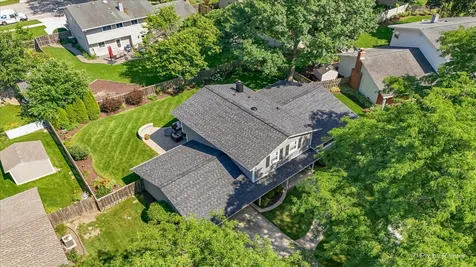923 East Schirra Drive Palatine IL 60074