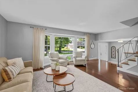 923 East Schirra Drive Palatine IL 60074