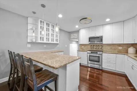 923 East Schirra Drive Palatine IL 60074