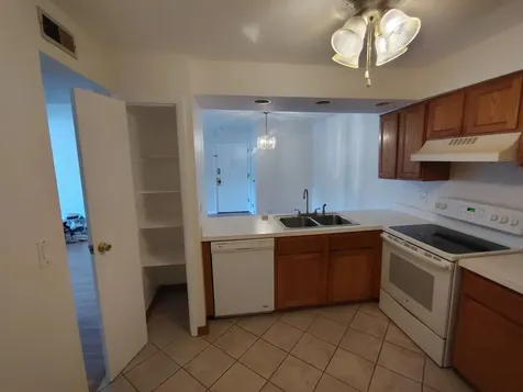 4424 Euclid Avenue Rolling Meadows IL 60008