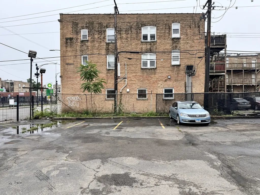 1218 North Pulaski Road Chicago IL 60651