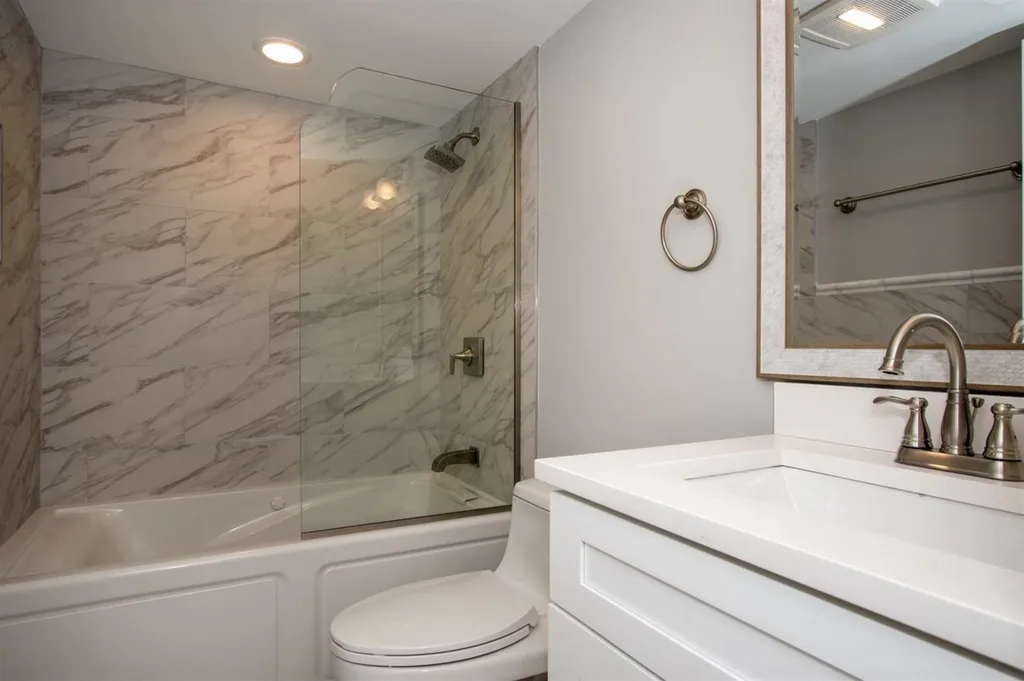 2432 North Neva Avenue Chicago IL 60707