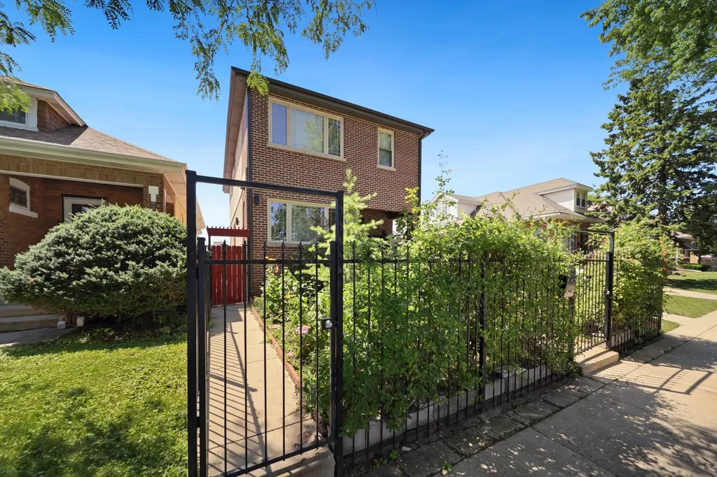 2432 North Neva Avenue Chicago IL 60707