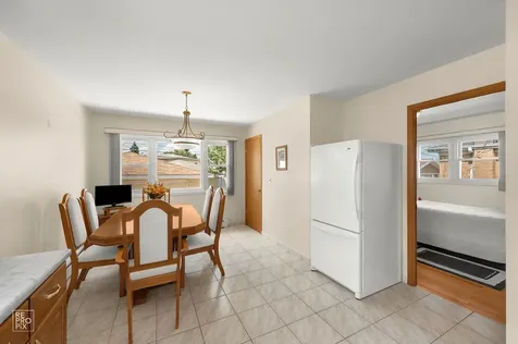 9972 Ivanhoe Avenue Schiller Park IL 60176