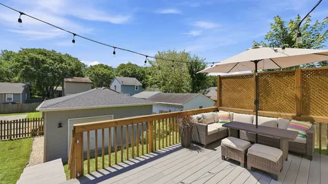 916 Britta Lane Geneva IL 60134