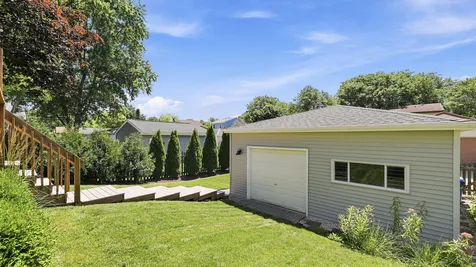 916 Britta Lane Geneva IL 60134