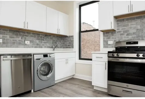 2909 North Mildred Avenue Chicago IL 60657