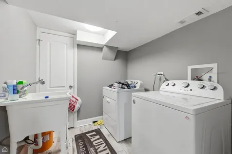 2837 East 127th Street Chicago IL 60633