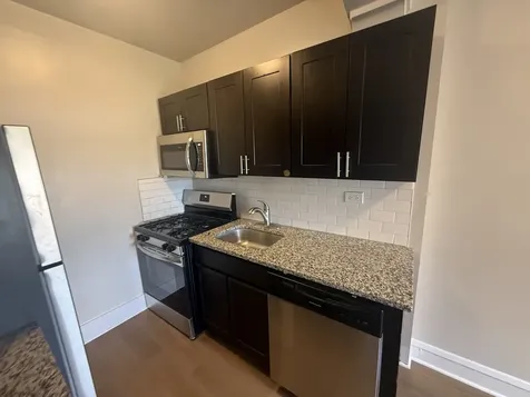 6748 North Ashland Avenue Chicago IL 60626