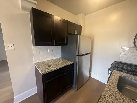 6748 North Ashland Avenue Chicago IL 60626