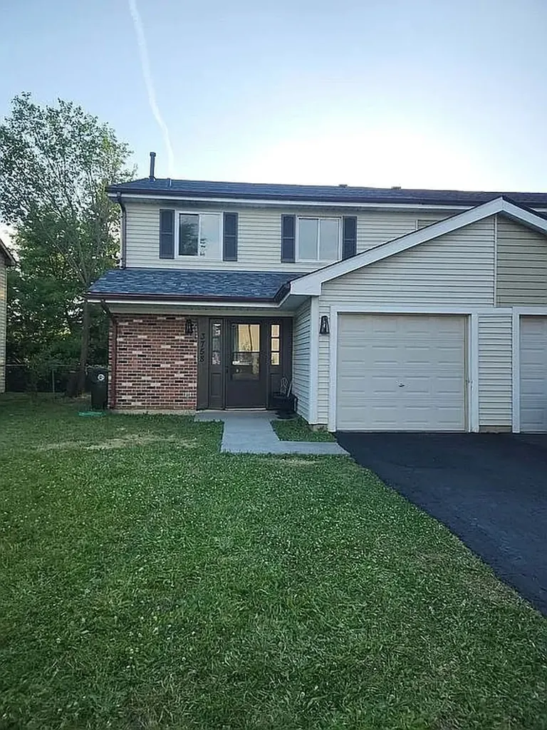 3758 Merrimac Lane Hanover Park IL 60133