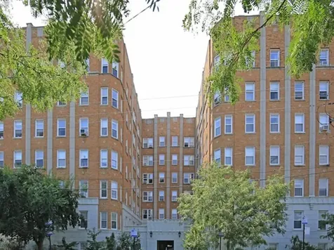 6748 North Ashland Avenue Chicago IL 60626
