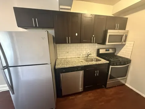 6748 North Ashland Avenue Chicago IL 60626