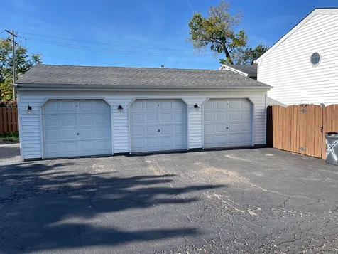 352 College Street Crystal Lake IL 60014