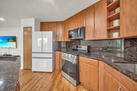 56 Woodstone Court Buffalo Grove IL 60089