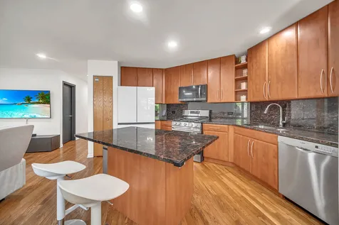 56 Woodstone Court Buffalo Grove IL 60089