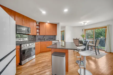 56 Woodstone Court Buffalo Grove IL 60089
