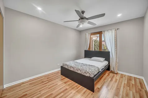56 Woodstone Court Buffalo Grove IL 60089