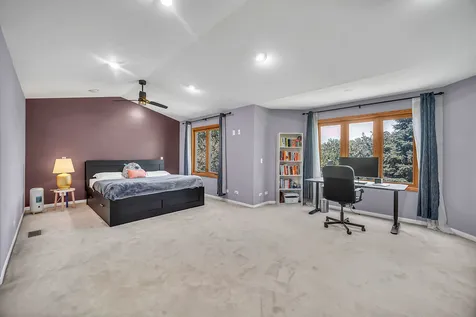 56 Woodstone Court Buffalo Grove IL 60089