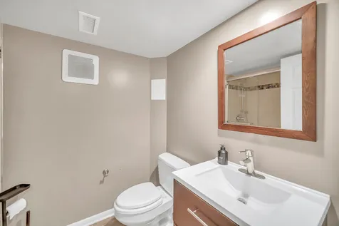 56 Woodstone Court Buffalo Grove IL 60089