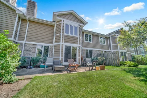 56 Woodstone Court Buffalo Grove IL 60089
