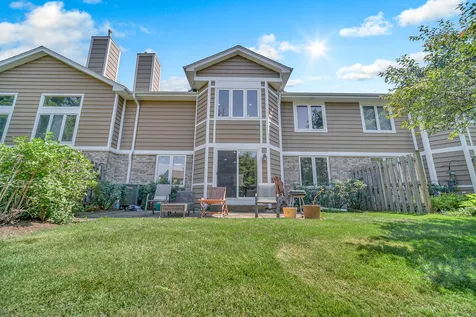56 Woodstone Court Buffalo Grove IL 60089
