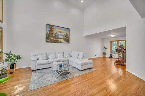 56 Woodstone Court Buffalo Grove IL 60089