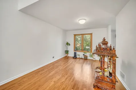 56 Woodstone Court Buffalo Grove IL 60089