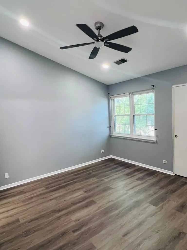 1037 Rockport Drive Carol Stream IL 60188