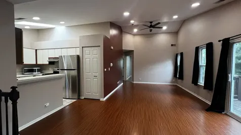 1037 Rockport Drive Carol Stream IL 60188