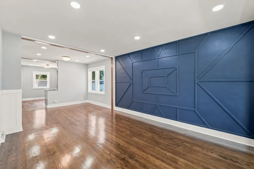 555 East 105th Street Chicago IL 60628