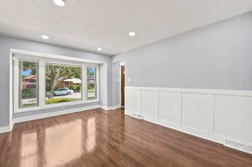 555 East 105th Street Chicago IL 60628