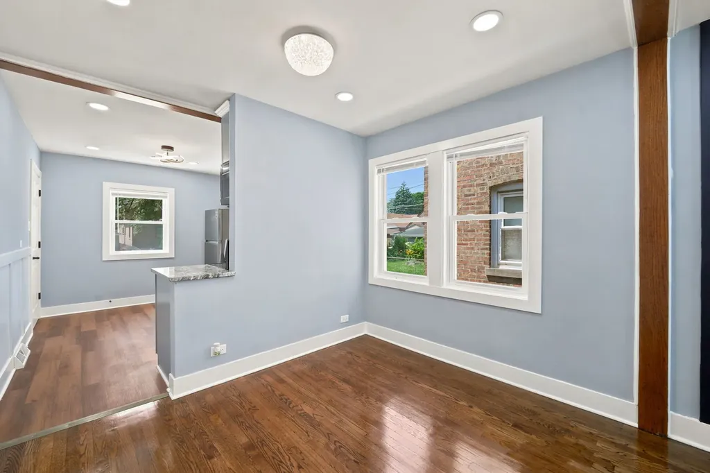 555 East 105th Street Chicago IL 60628