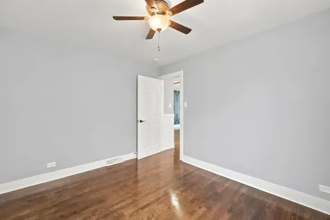 555 East 105th Street Chicago IL 60628
