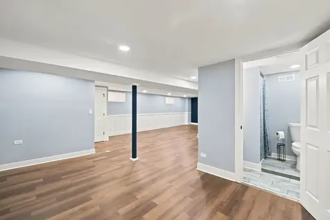 555 East 105th Street Chicago IL 60628