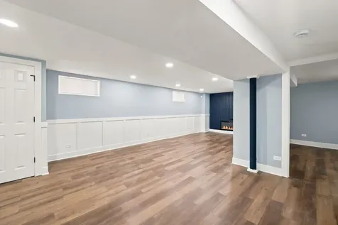 555 East 105th Street Chicago IL 60628