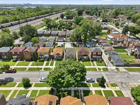 555 East 105th Street Chicago IL 60628