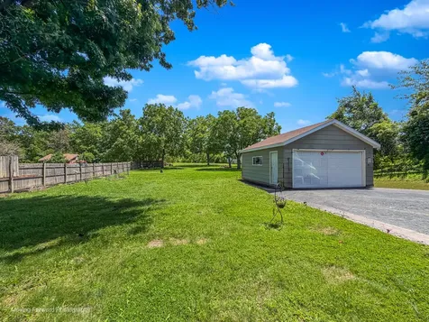 7S201 North Eola Road Aurora IL 60504