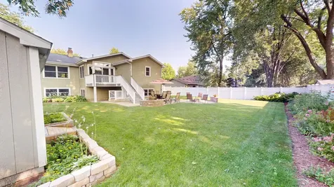 1201 South 10th Street St. Charles IL 60174