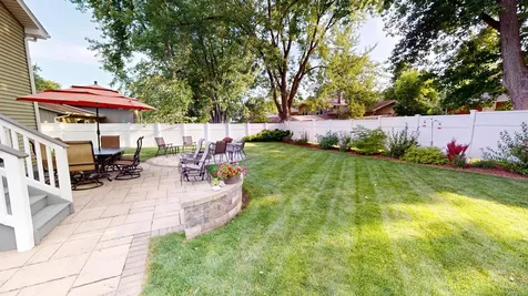 1201 South 10th Street St. Charles IL 60174